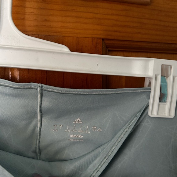 Adidas Size Large Cropped Light Blue Leggings. - Picture 5 of 5
